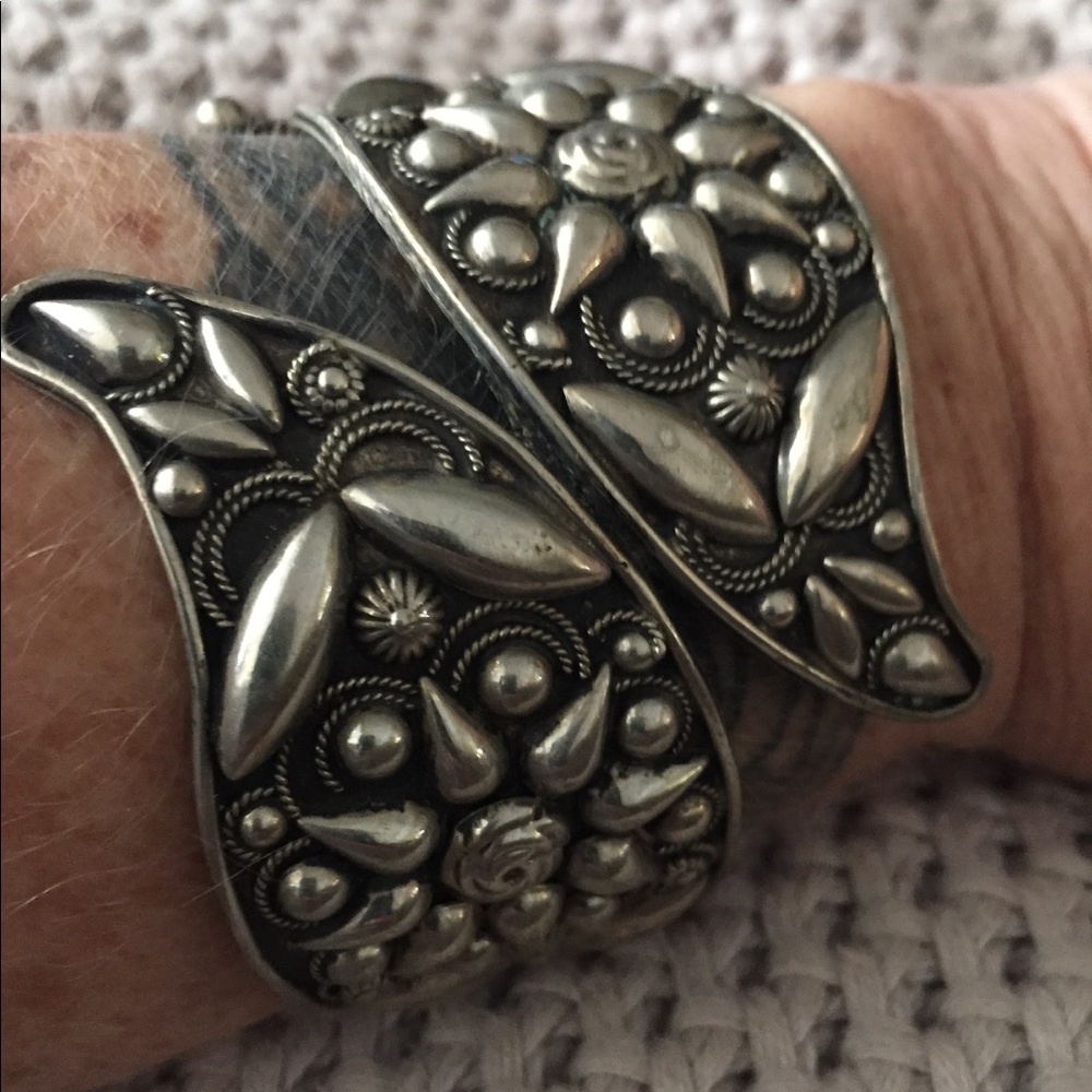 Beautiful Bracelet Florence Italy - Picture 3 of 7